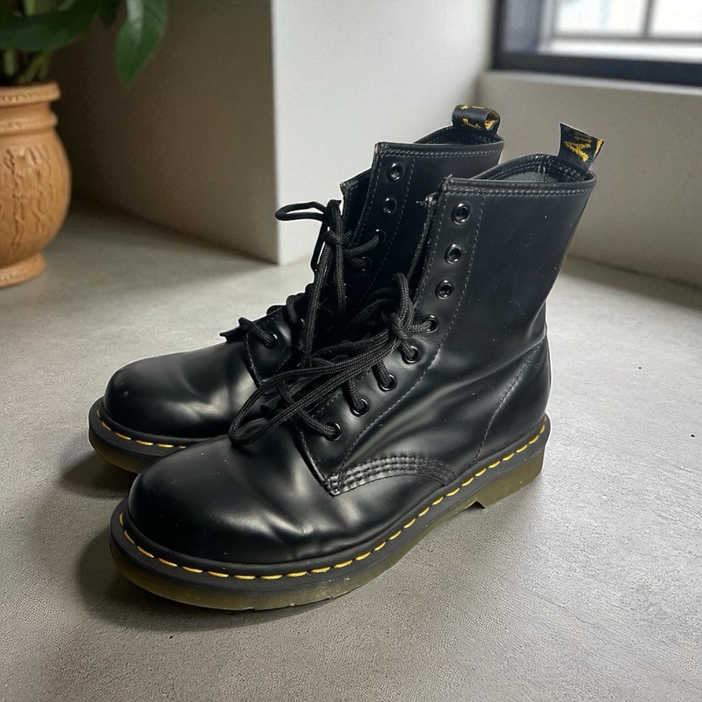 Dr. Martens 1460 Black Leather 8-Eye Combat Boots